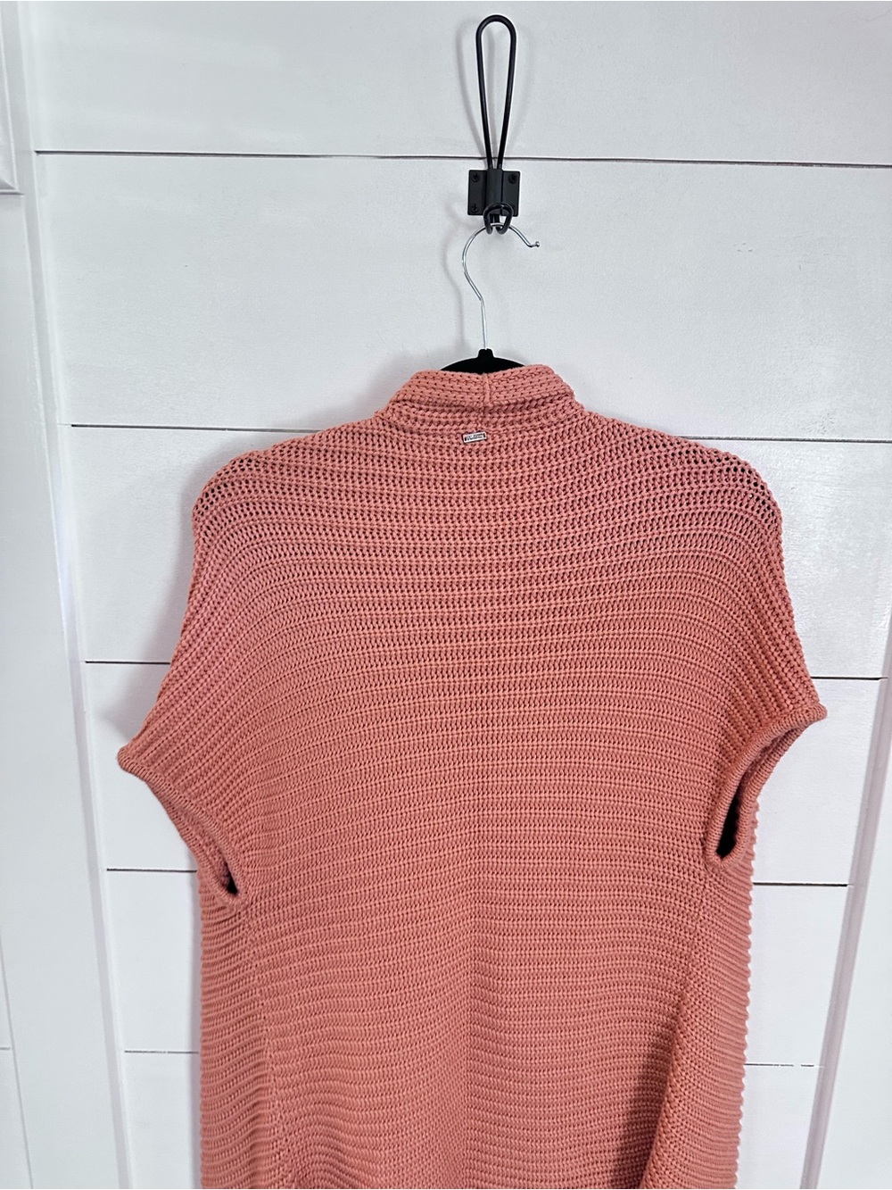 ST. JOHN S cable knit peach-white waterfall open drop sleeve quiet luxury vest - Picture 11 of 13